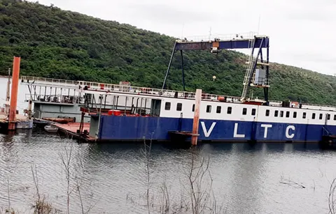 VLTC Floating Dock
